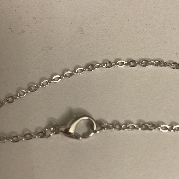 NWOT - New Effy Silvertone Necklace & Nautical Wheel Charm - Picture 9 of 9